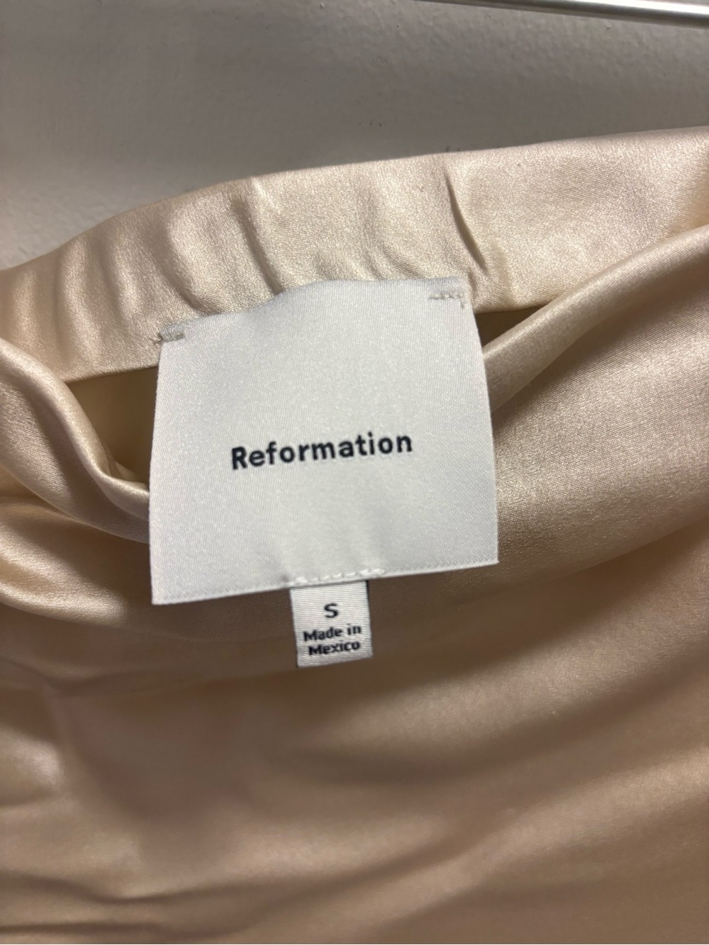 Reformation Almond Silk Set - Picture 7 of 9